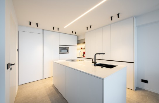Appartement renovatie aan zee (vergroot foto)